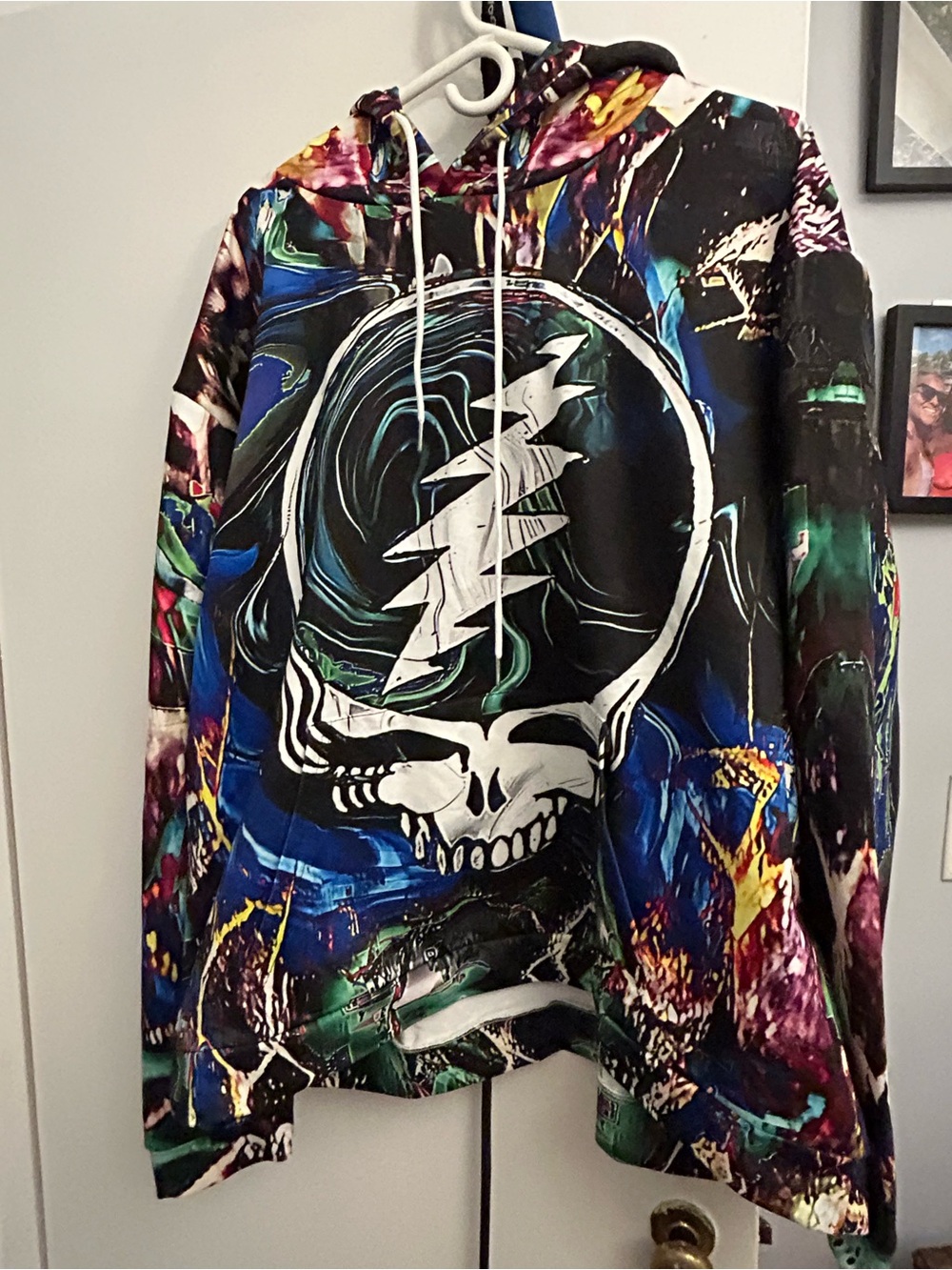 Multicolor Graphic Zip-Up Hoodie with Skull Motif - Men